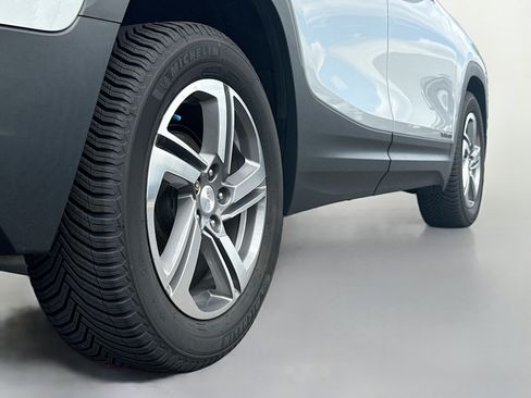 Used 2019 GMC Terrain SLT FWD image 16