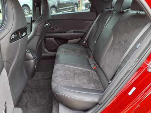 Used 2025 Hyundai Elantra N image 19