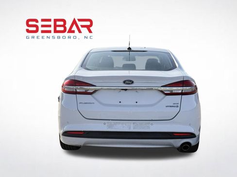 Used 2018 Ford Fusion SE w/ Equipment Group 602A FWD image 7