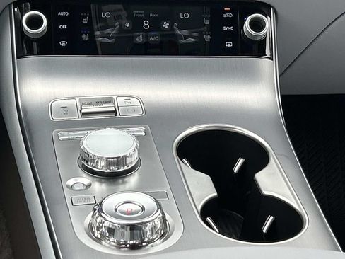 New 2027 Genesis GV70 2.5T Advanced AWD/4WD image 28