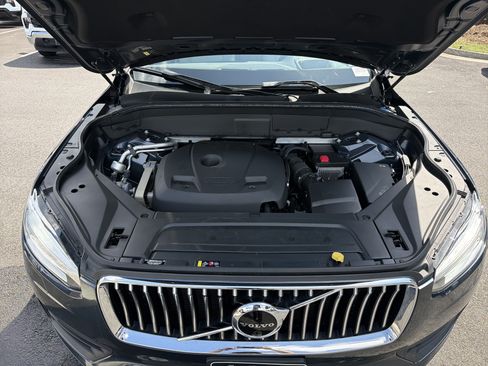 Used 2020 Volvo XC90 T6 Momentum w/ Protection Package Premier AWD/4WD image 36