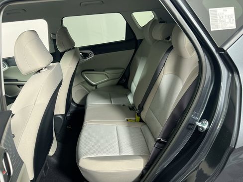 New 2025 Kia Soul LX image 28