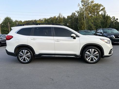 Used 2022 Subaru Ascent Limited w/ Technology Package AWD/4WD image 2
