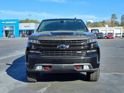 Used 2019 Chevrolet Silverado 1500 LT Trail Boss image 2