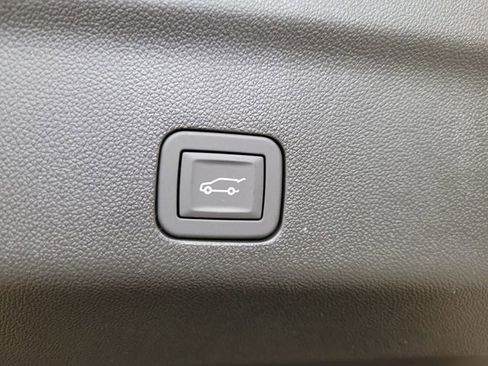 New 2026 Chevrolet Tahoe High Country image 16