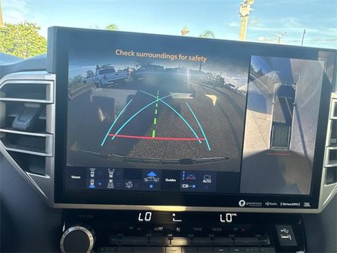 Used 2024 Toyota Tundra Limited image 23