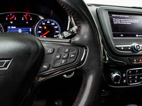 Used 2022 Chevrolet Equinox RS FWD image 40