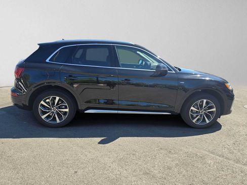 Used 2023 Audi Q5 2.0T Premium Plus w/ Premium Plus Package AWD/4WD image 2