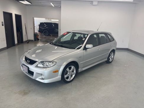 Used 2003 MAZDA Protege5 FWD image 3