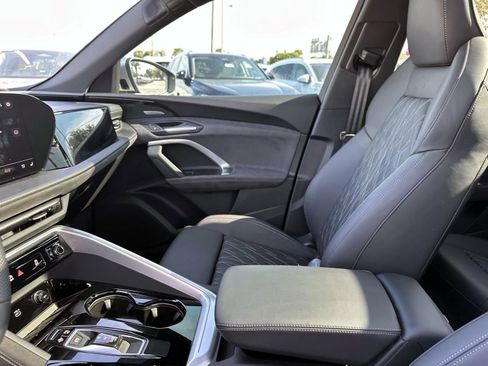 Used 2025 Audi SQ5 Premium Plus image 23