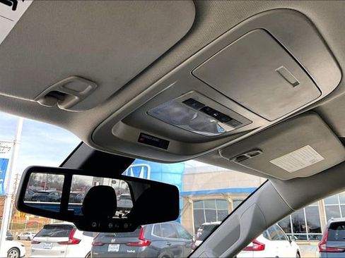 Used 2022 GMC Canyon Elevation image 24