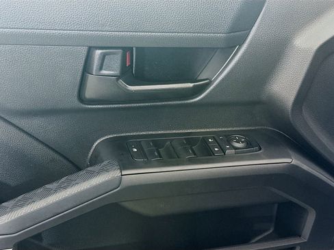 Used 2025 Toyota Tacoma SR5 image 17