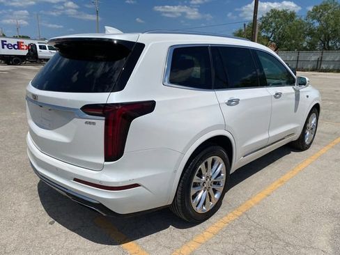 Used 2020 Cadillac XT6 Premium Luxury FWD image 6
