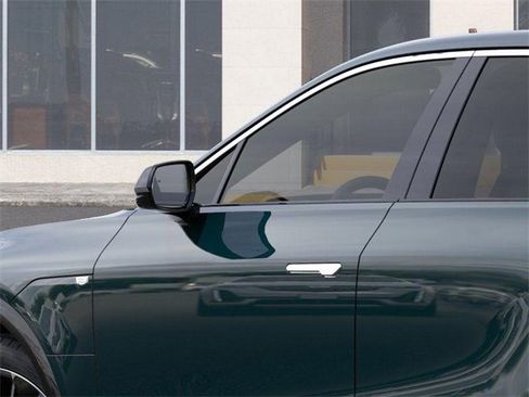 New 2026 Cadillac Lyriq Signature Luxury image 12