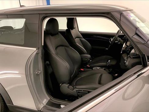 Used 2022 MINI Cooper SE image 6