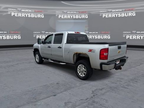 Used 2012 Chevrolet Silverado 2500 LT w/ Interior Plus Package AWD/4WD image 6