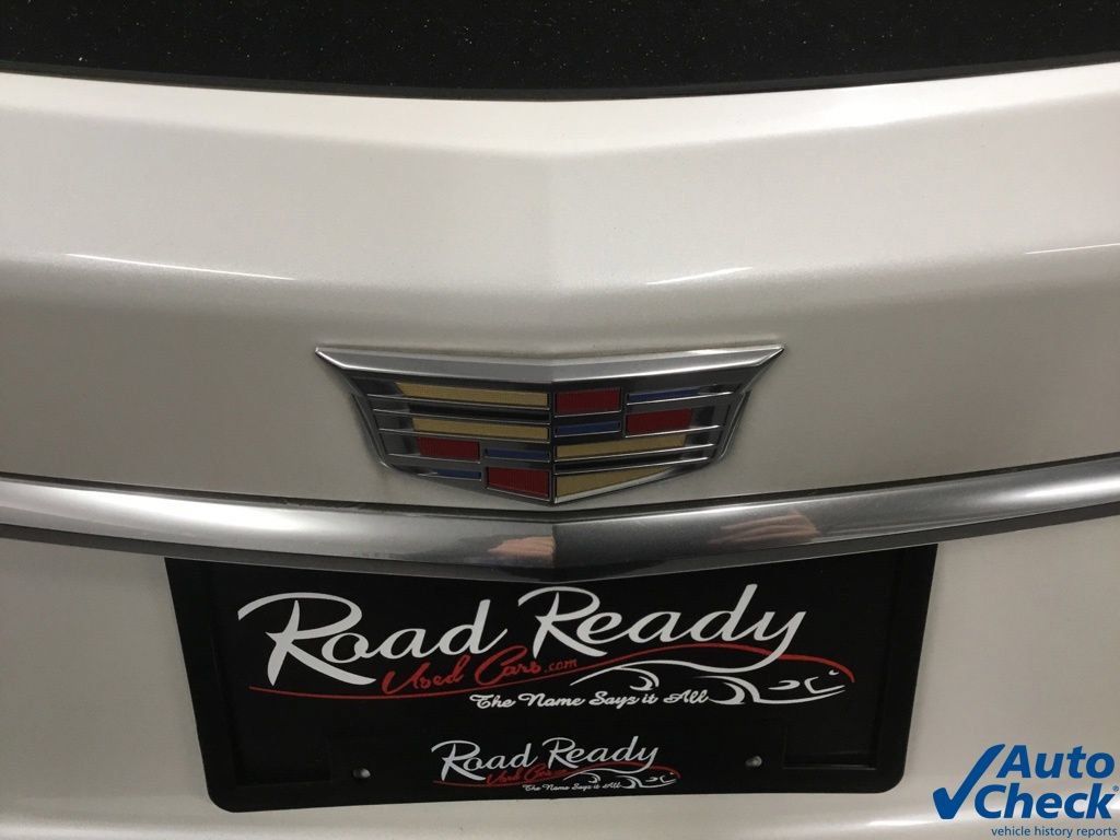 Used 2017 Cadillac XT5 Platinum w/ Driver Assist Package AWD/4WD image 14