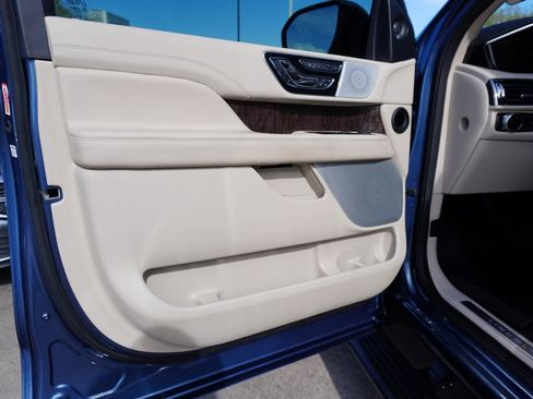 Used 2020 Lincoln Navigator Reserve w/ Luxury Package image 8