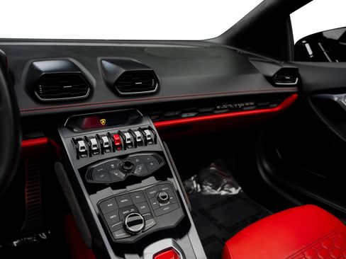 Used 2017 Lamborghini Huracan LP 580-2 RWD image 36