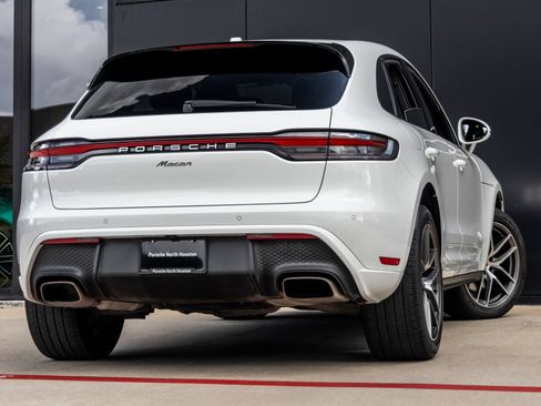 Certified 2023 Porsche Macan AWD/4WD image 11