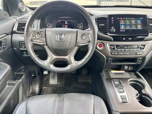 Used 2022 Honda Passport TrailSport image 12
