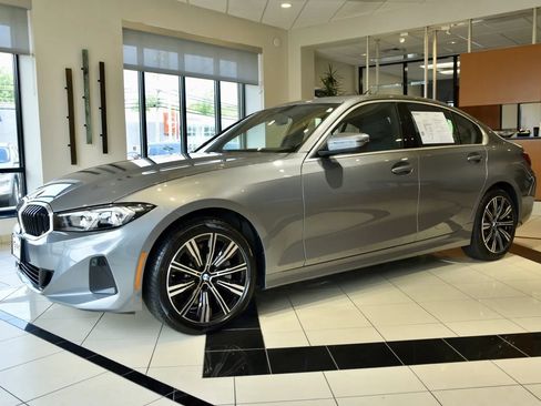 Used 2025 BMW 330i xDrive Sedan AWD/4WD image 3