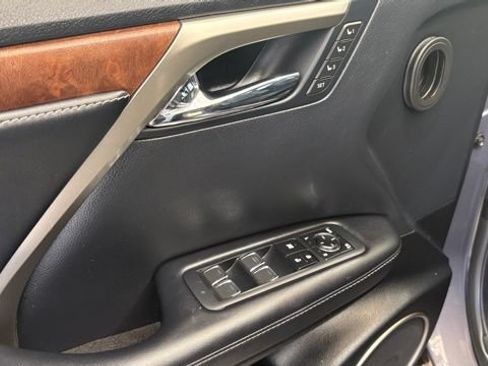 Used 2022 Lexus RX 350L Premium w/ Premium Package AWD/4WD image 20