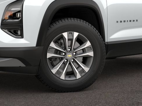 New 2026 Chevrolet Equinox LT w/ Safety and Technology Package FWD image 4