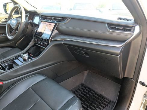 Used 2024 Jeep Grand Cherokee Overland w/ Luxury Tech Group IV image 9