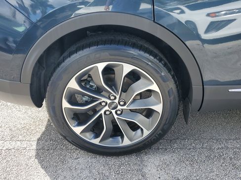 Certified 2021 Lincoln Nautilus Reserve image 7