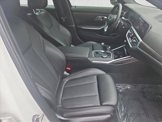 Used 2022 BMW 330i Sedan w/ Convenience Package RWD image 22