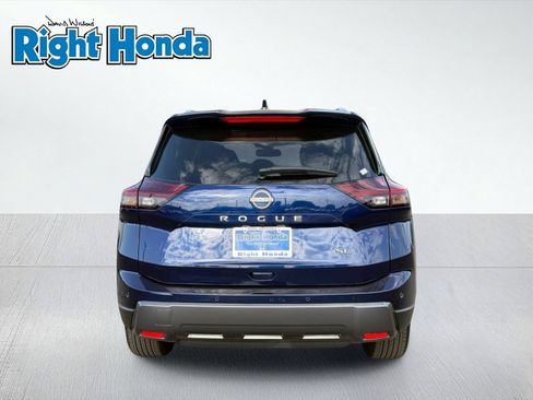 Used 2026 Nissan Rogue SL FWD image 7