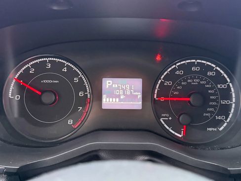 Used 2019 Subaru Crosstrek 2.0i Premium image 33