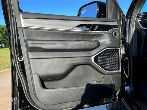New 2026 Jeep Grand Wagoneer L Limited AWD/4WD image 10