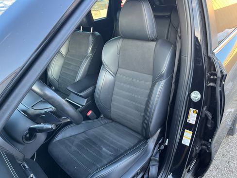 Used 2022 Mitsubishi Outlander SE image 24