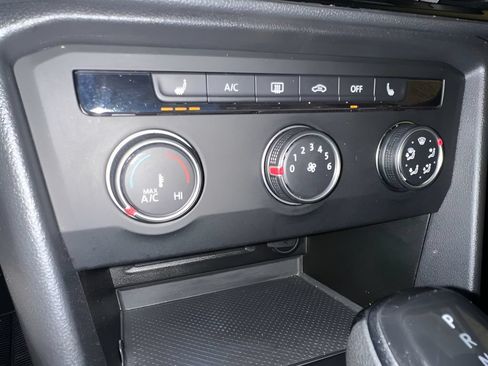 Used 2022 Volkswagen Taos S AWD/4WD image 31