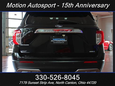 Used 2020 Ford Explorer XLT w/ Equipment Group 202A AWD/4WD image 9