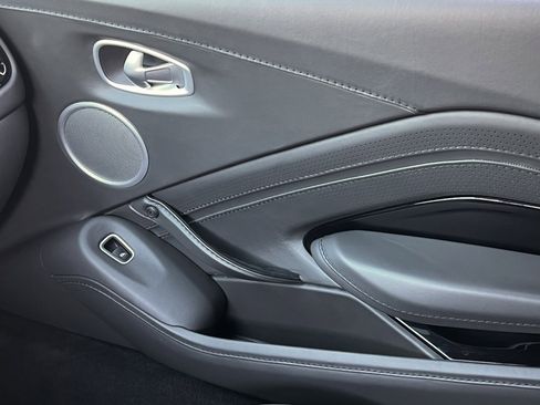 Used 2020 Aston Martin V8 Vantage Coupe image 36