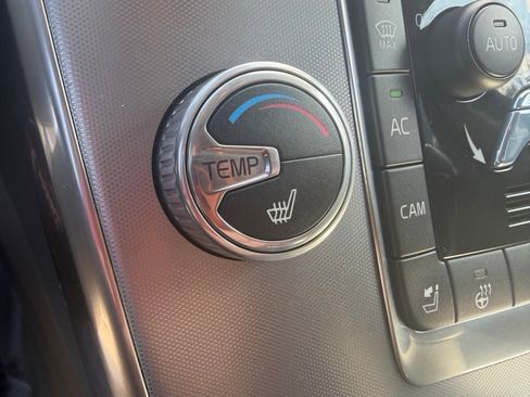 Used 2017 Volvo V60 T5 Cross Country w/ Technology Package image 29