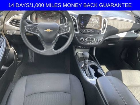 Used 2025 Chevrolet Malibu LT FWD image 11