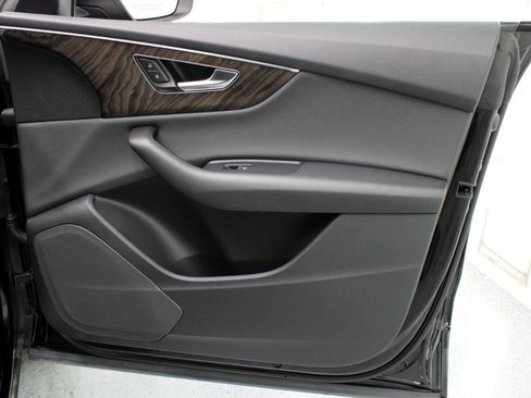 Used 2019 Audi Q8 Premium w/ Convenience Package image 50