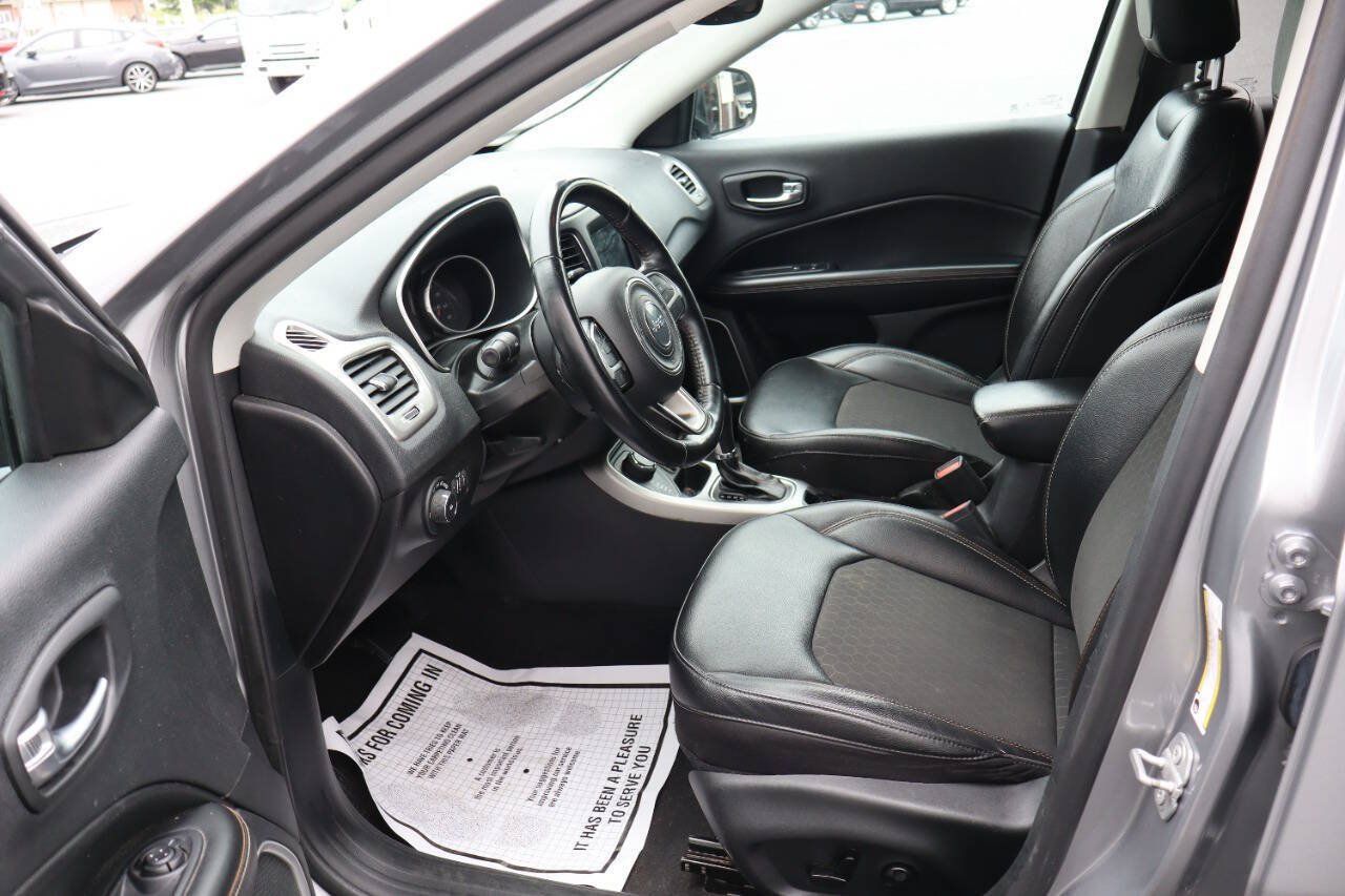 Used 2020 Jeep Compass Latitude w/ Popular Equipment Group AWD/4WD image 6