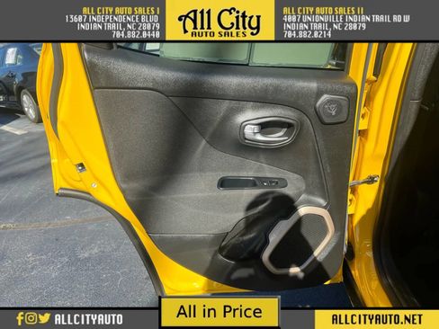 Used 2015 Jeep Renegade Latitude w/ Popular Equipment Group image 20