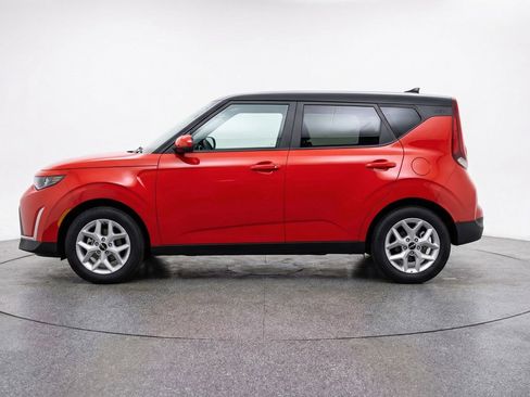Used 2025 Kia Soul LX w/ LX Technology Package image 5