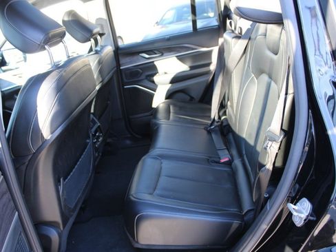 Used 2022 Jeep Grand Cherokee Limited 4xe w/ Luxury Tech Group II image 26