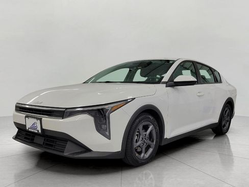 Used 2025 Kia K4 FWD image 39