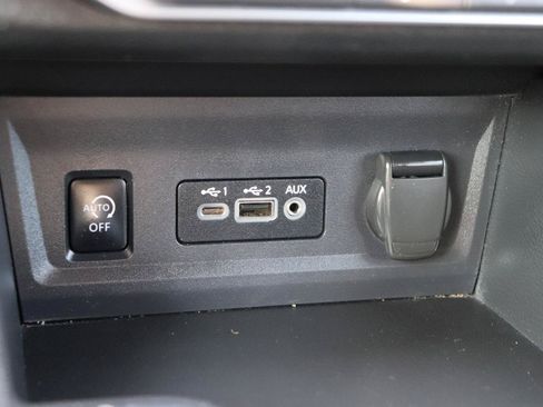 Used 2024 Nissan Sentra SV FWD image 32