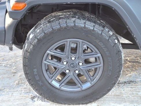 Used 2024 Jeep Wrangler Sport S image 13