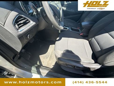 Certified 2017 Chevrolet Cruze LT w/ Convenience Package FWD image 33