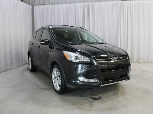 Used 2015 Ford Escape Titanium w/ Equipment Group 301A AWD/4WD image 41